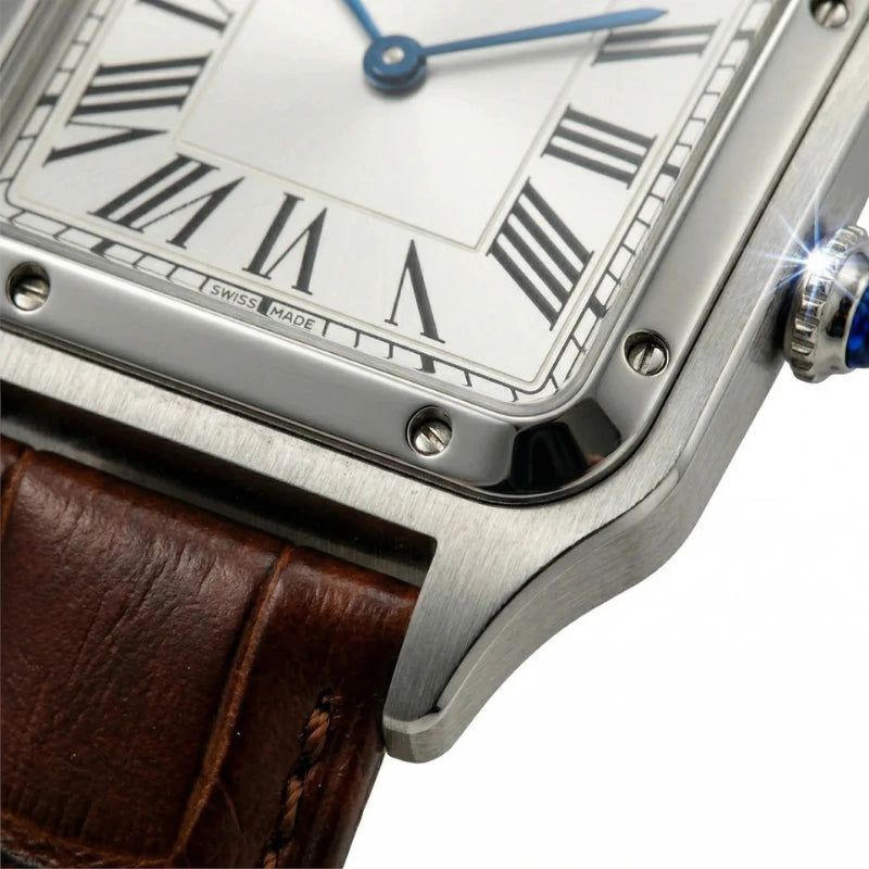 Relógio masculino Fabbricantti caixa quadrada aço escovado mostrador branco numerais romanos Swiss Made pulseira couro marrom textura crocodilo coroa safira azul